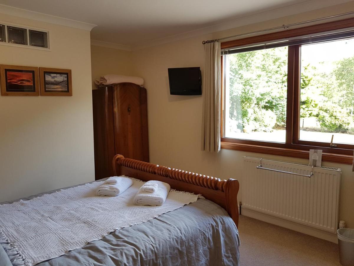 Lilyoak B&B & Self Catering Apartment Insch ภายนอก รูปภาพ