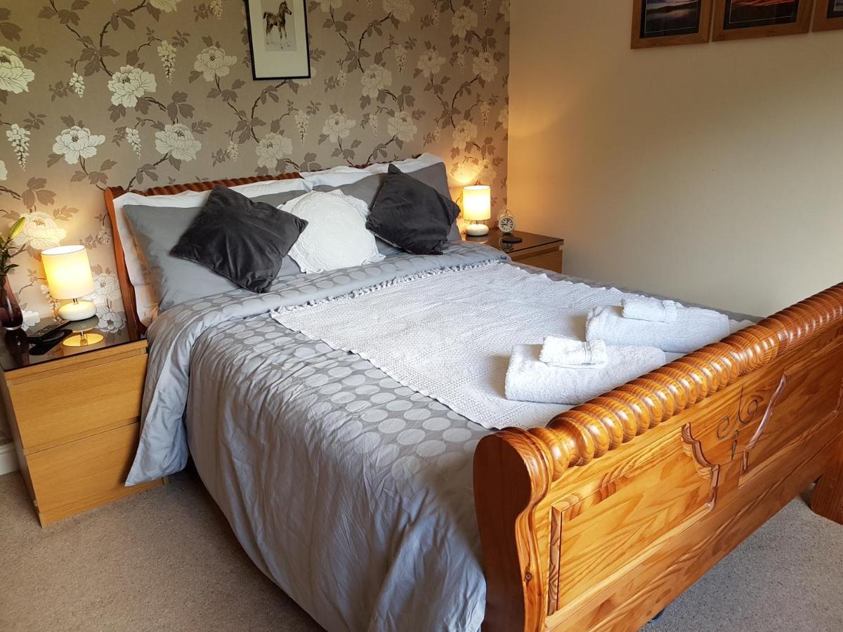 Lilyoak B&B & Self Catering Apartment Insch ภายนอก รูปภาพ