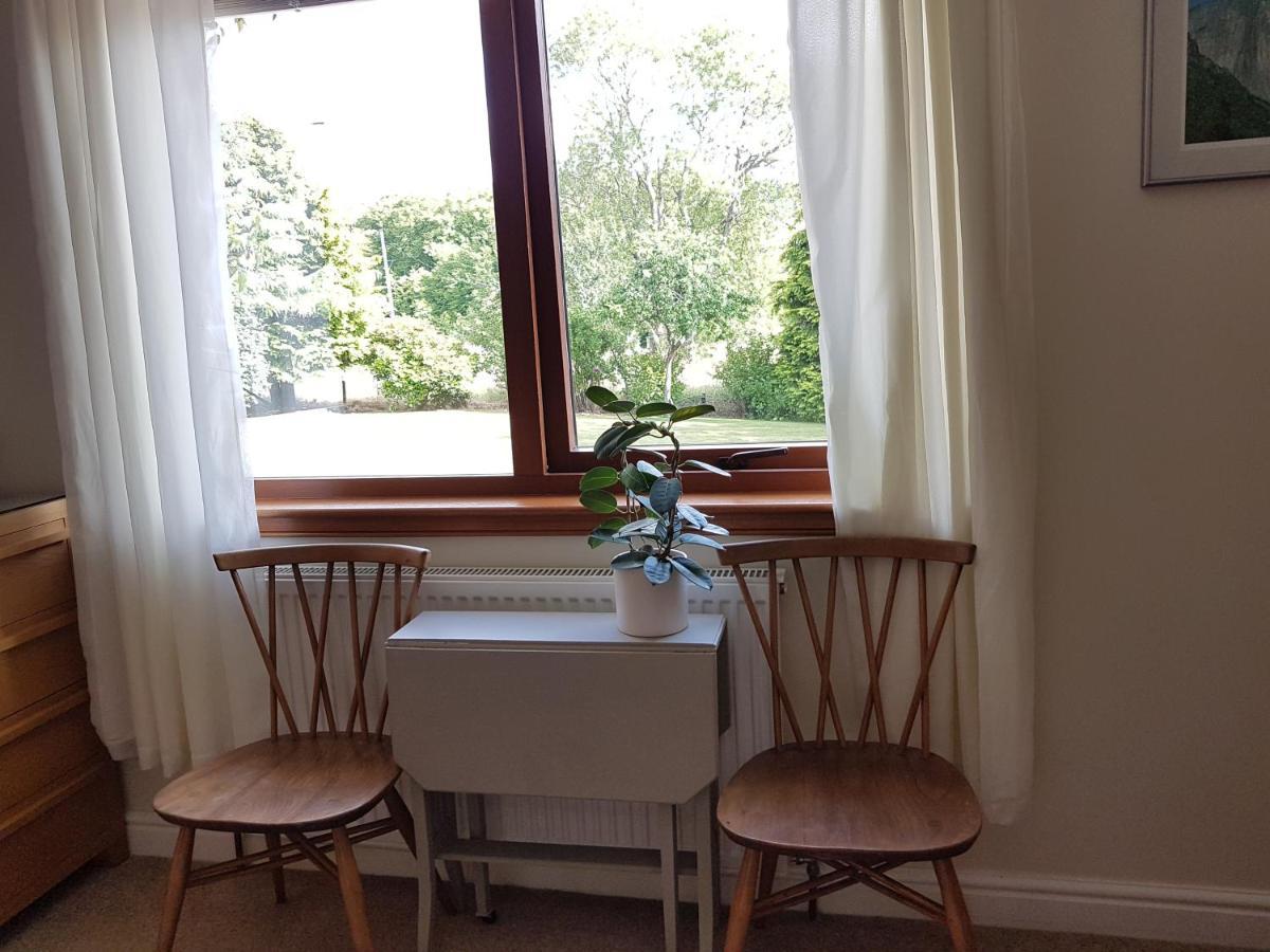 Lilyoak B&B & Self Catering Apartment Insch ภายนอก รูปภาพ