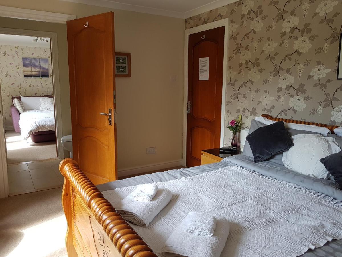 Lilyoak B&B & Self Catering Apartment Insch ภายนอก รูปภาพ