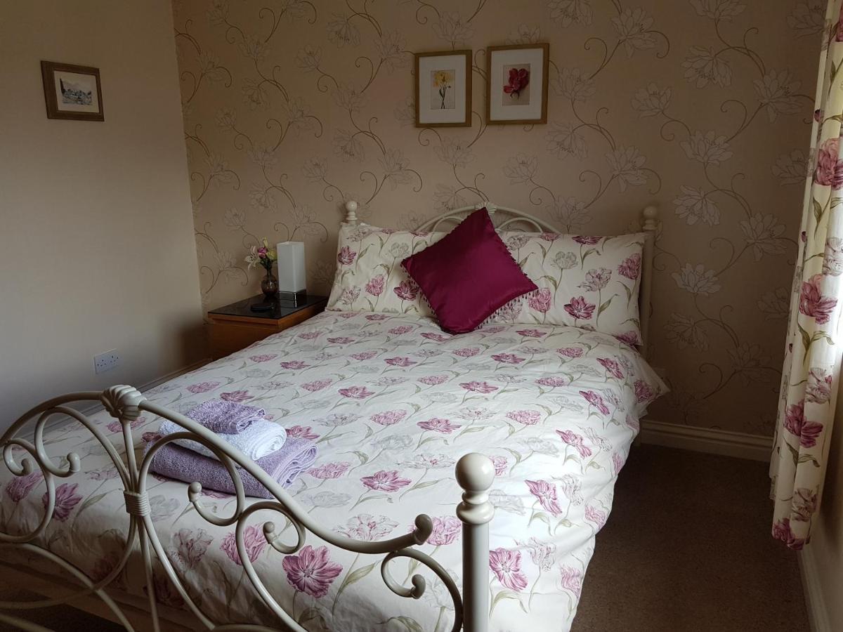 Lilyoak B&B & Self Catering Apartment Insch ภายนอก รูปภาพ