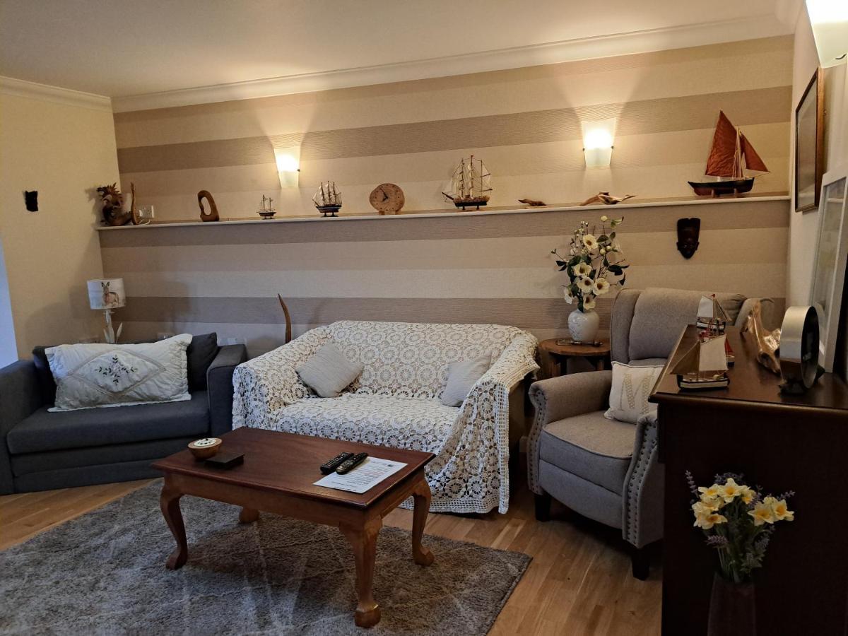 Lilyoak B&B & Self Catering Apartment Insch ภายนอก รูปภาพ